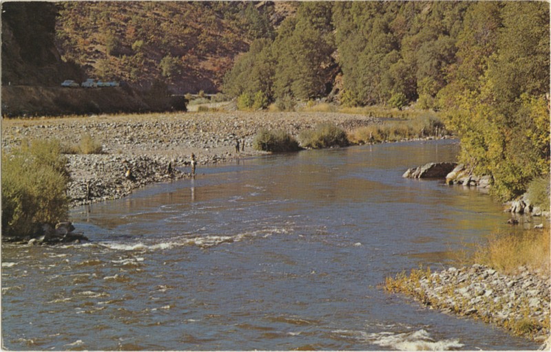 ALONG THE KLAMATH RIVER IN NORTHERN CALIFORNIA - Eastman's Studio