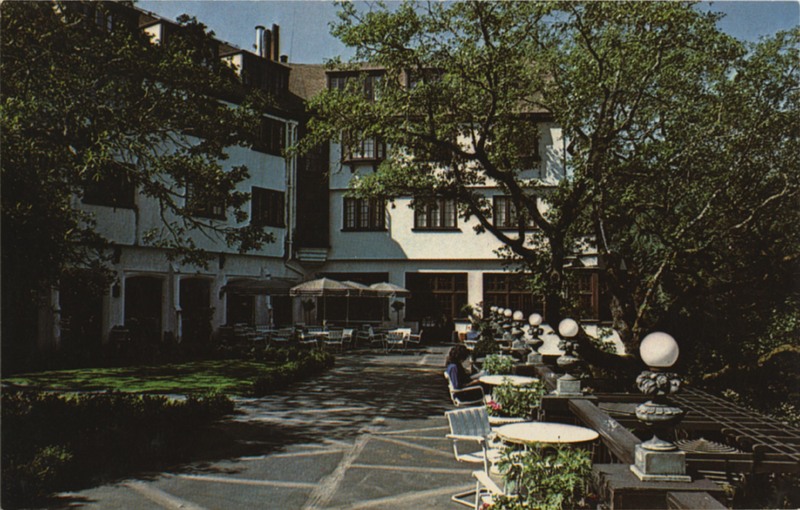 Benbow Inn - Photo by Don Miller - McGrew Color Graphics 521134